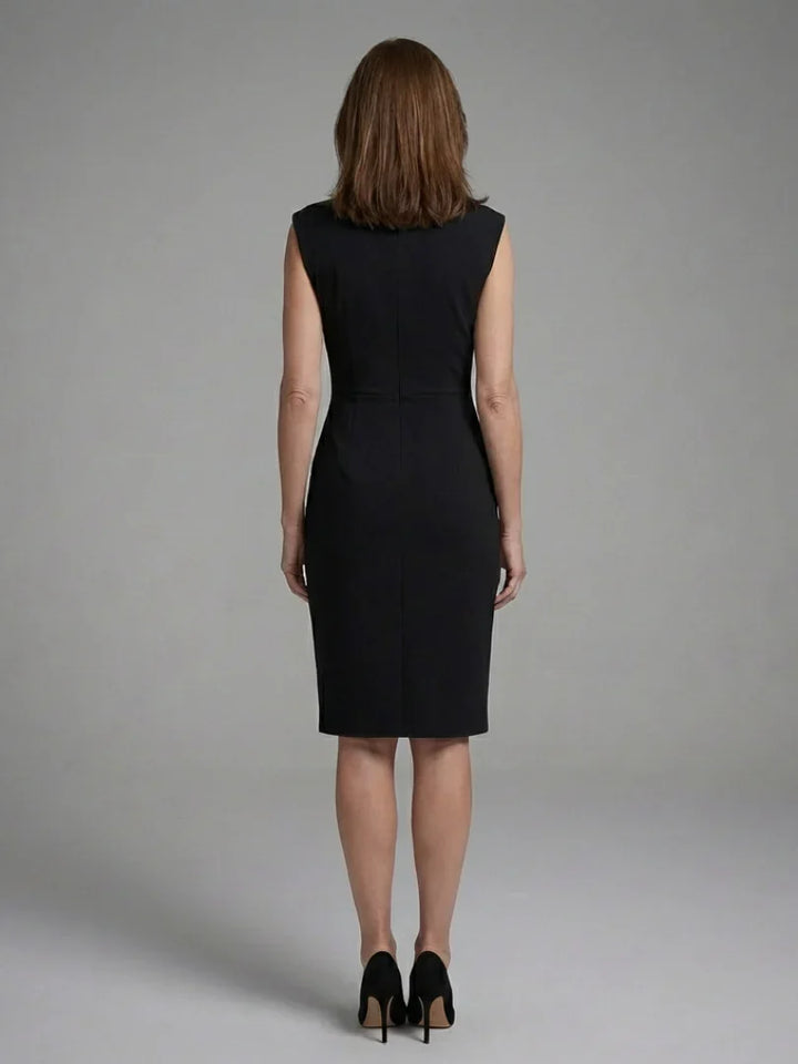 Faelina | Sleeveless Keyhole Ruched Midi Dress
